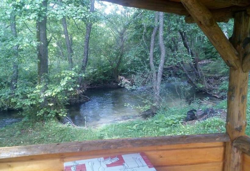 פנסיון Plitvice Mountain Spring