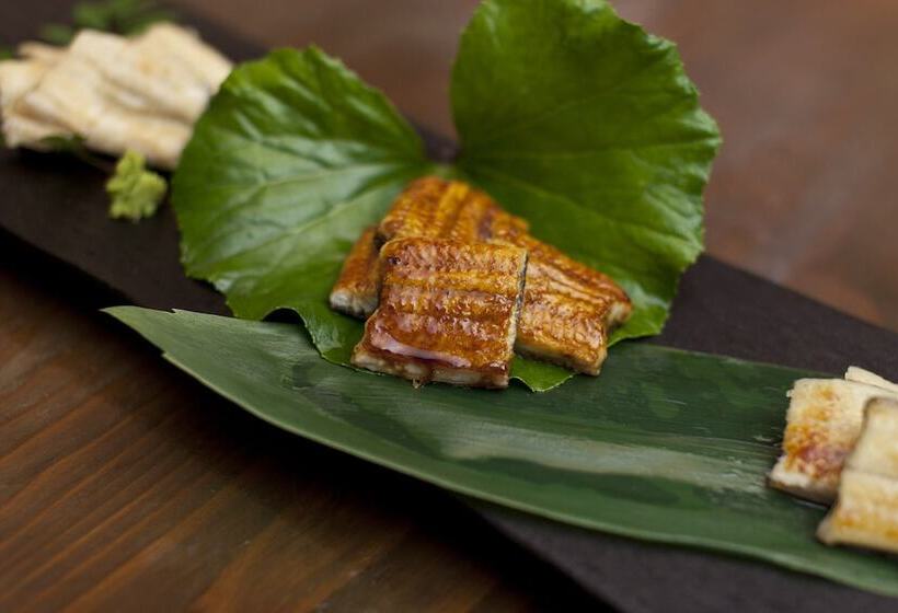 Ryokan Gokuraku Onsen Takumi No Yado