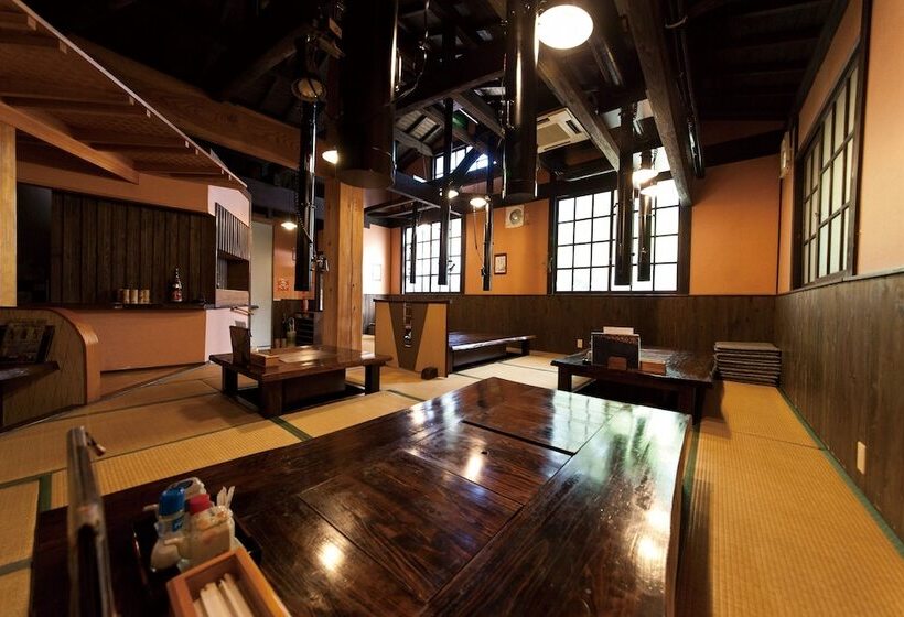 Ryokan Gokuraku Onsen Takumi No Yado