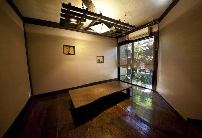 旅館 Gokuraku Onsen Takumi No Yado