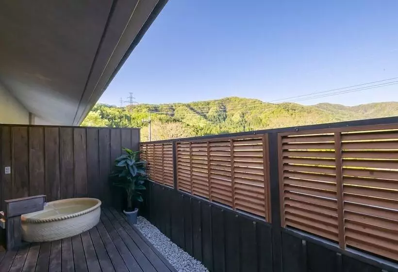 旅館 Hanahasuonnsenn Somayama