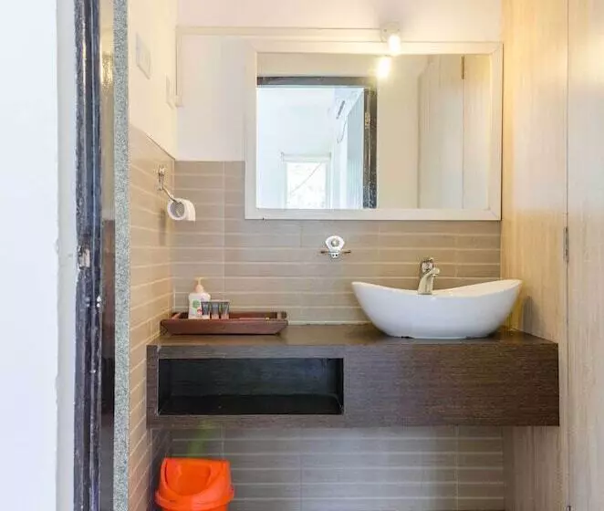 Cherilyn Monta Resort