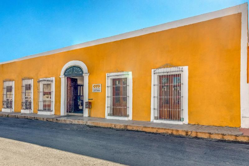 Отель Restaurante Y  Ancira