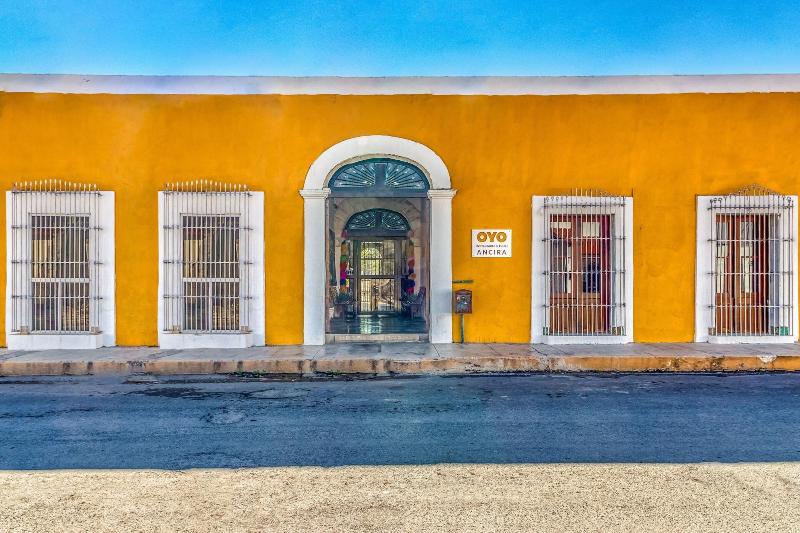 Отель Restaurante Y  Ancira