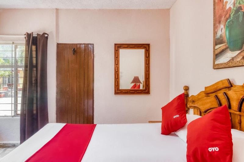 Отель Restaurante Y  Ancira