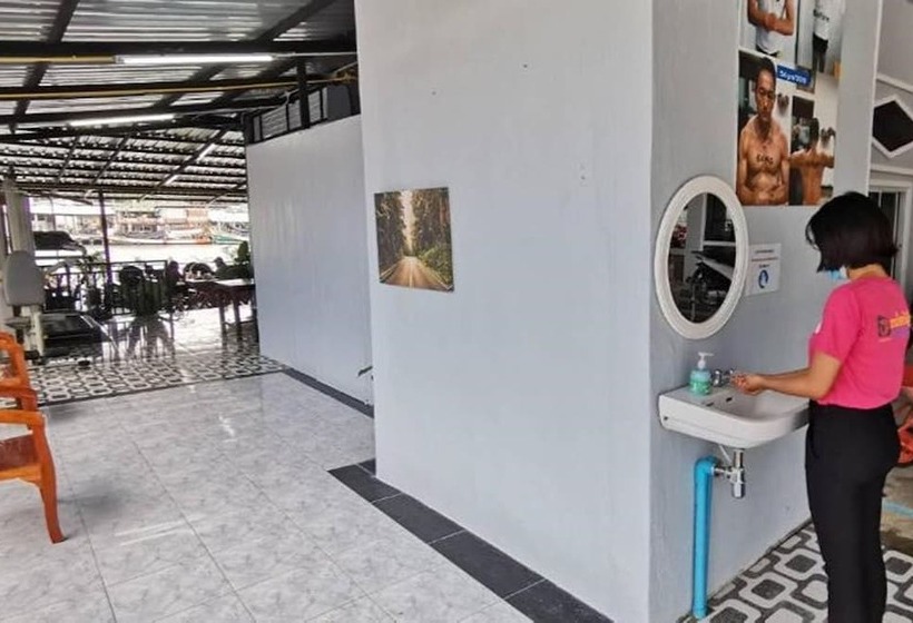 Hotel Chaiyai River Front