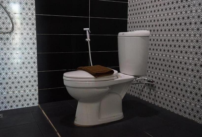 Hotel Chaiyai River Front