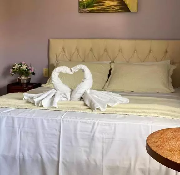 ホテル Pousada E Chalés Arco íris