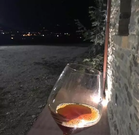 田舎風ホテル Azienda Agricola Perconti