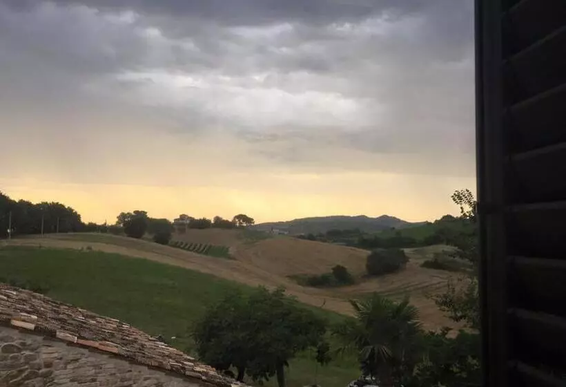 田舎風ホテル Azienda Agricola Perconti