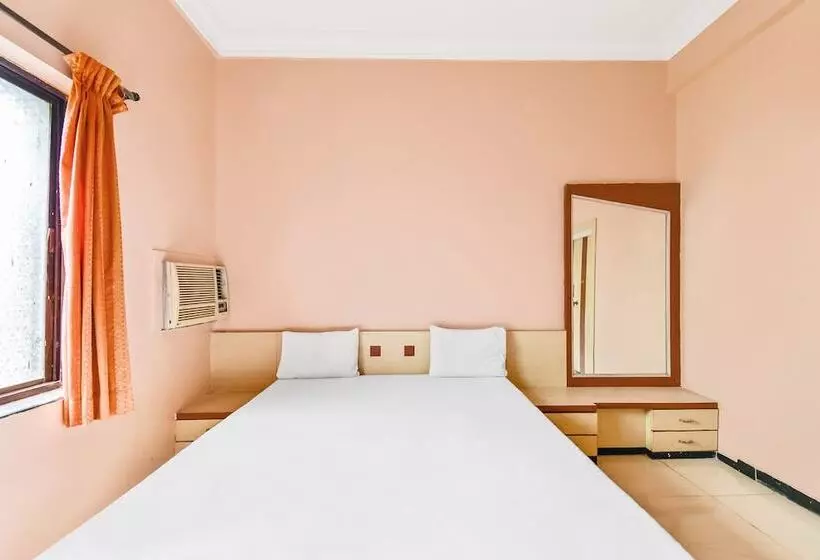 ホテル Spot On 48601 Shivneri Lodge