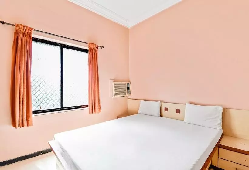 ホテル Spot On 48601 Shivneri Lodge