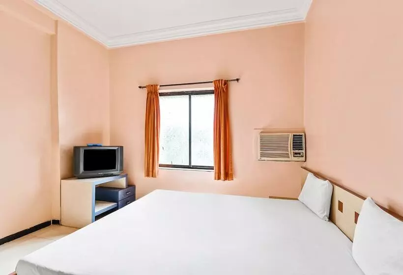 ホテル Spot On 48601 Shivneri Lodge