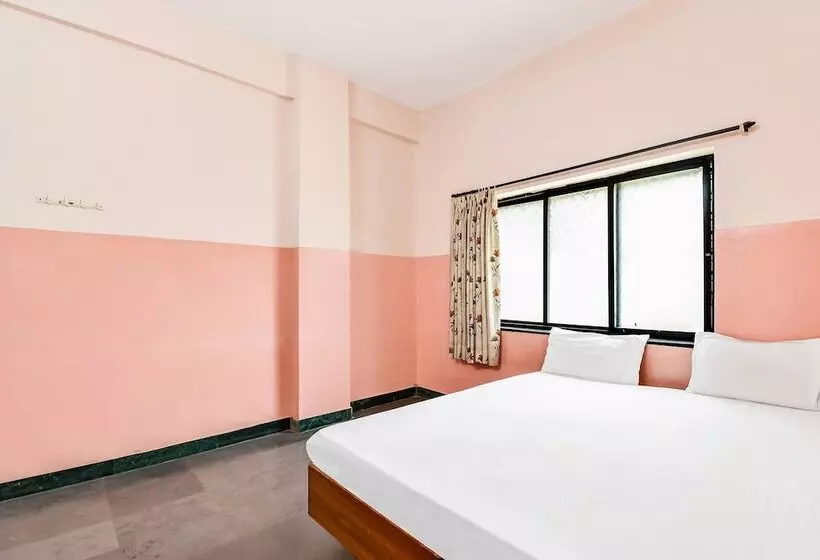 ホテル Spot On 48601 Shivneri Lodge