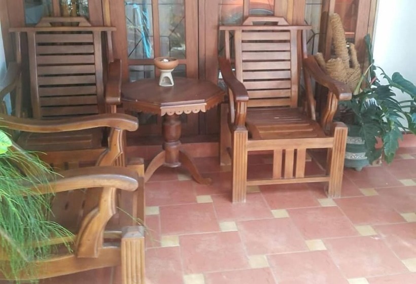 Пансион Palm Hill Guest House