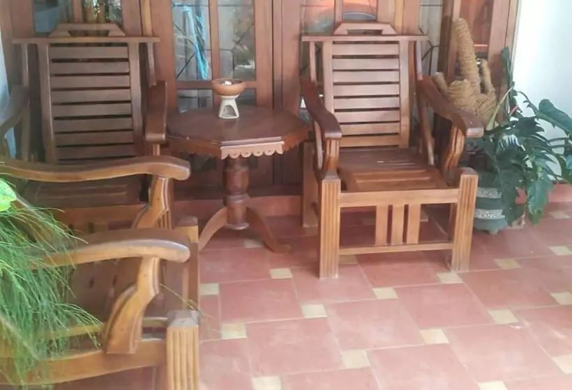 Majatalo Palm Hill Guest House