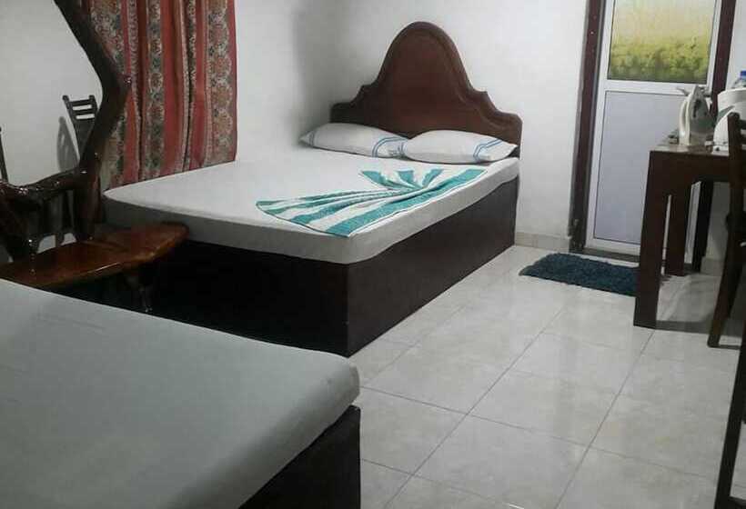 Пансион Palm Hill Guest House