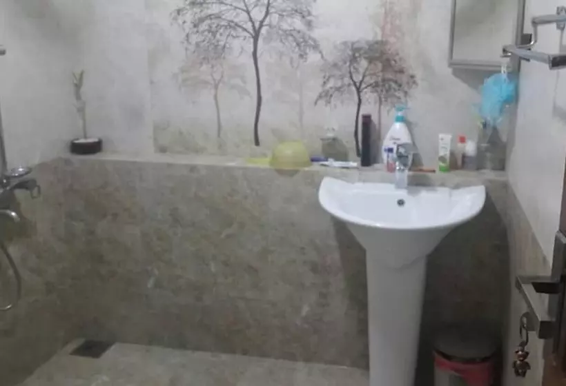 Majatalo Palm Hill Guest House