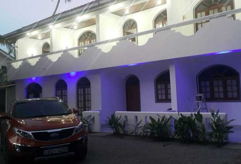 Пансион Palm Hill Guest House