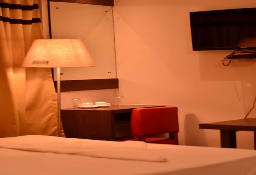 Rajnandini Hotel And Banquet