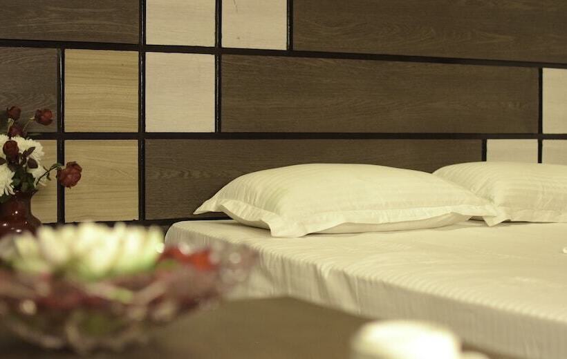 Rajnandini Hotel And Banquet