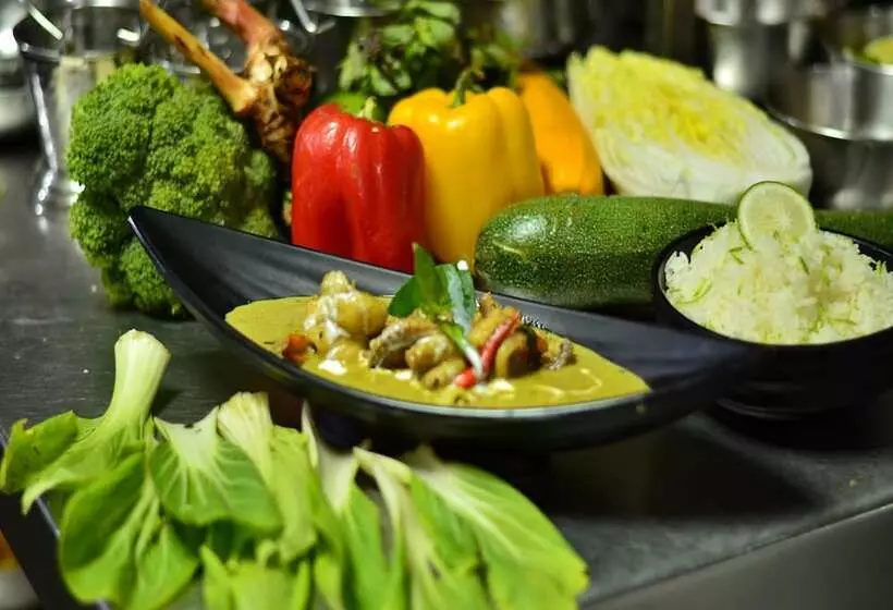 Rajnandini Hotel And Banquet