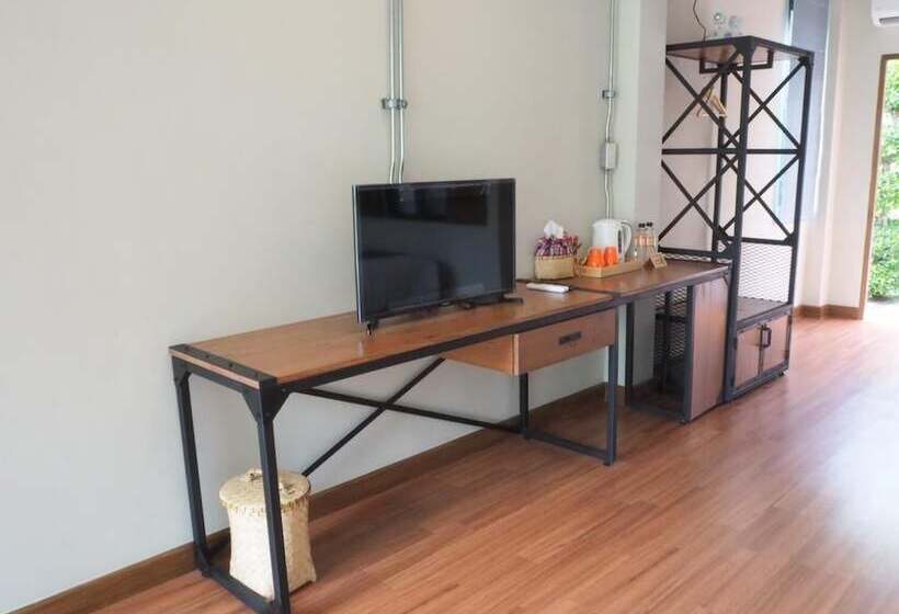 Tolopoti Hotel & Resort