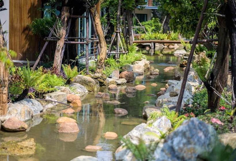 Tolopoti Hotel & Resort