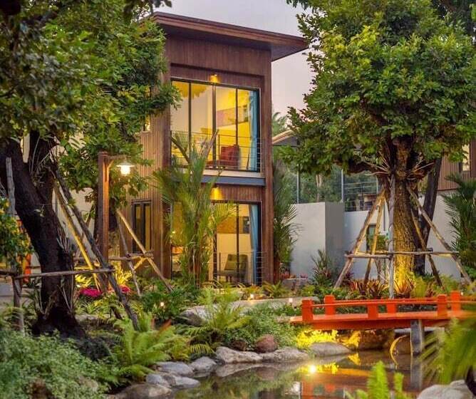 Tolopoti Hotel & Resort