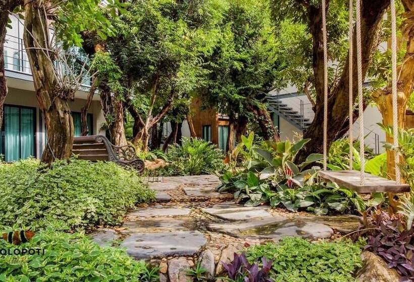 Tolopoti Hotel & Resort