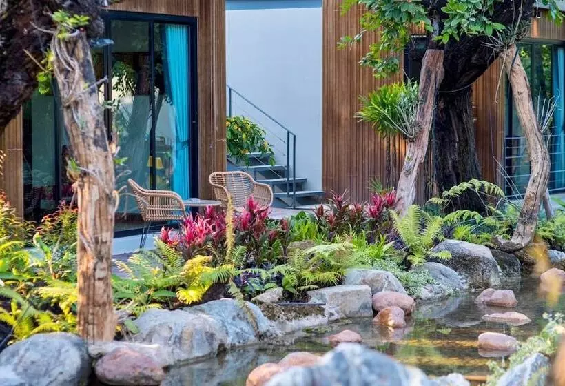 Tolopoti Hotel & Resort