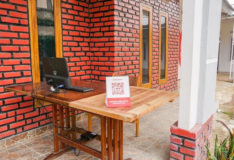 فندق صغير Cempaka Homestay By Oyo Rooms