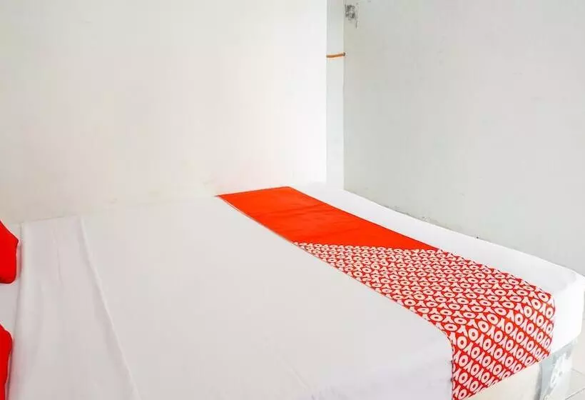 ユースホステル Cempaka Homestay By Oyo Rooms