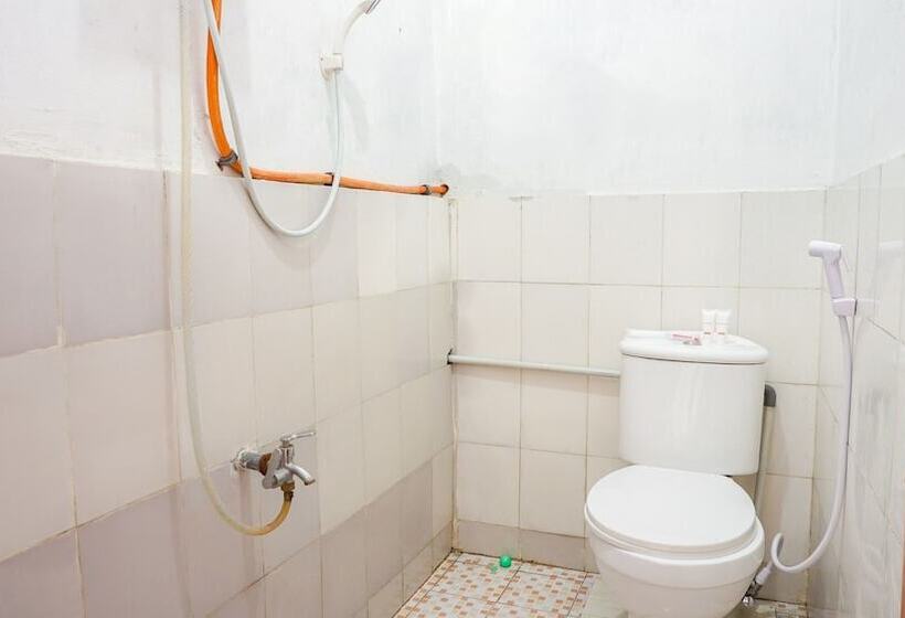 فندق صغير Cempaka Homestay By Oyo Rooms