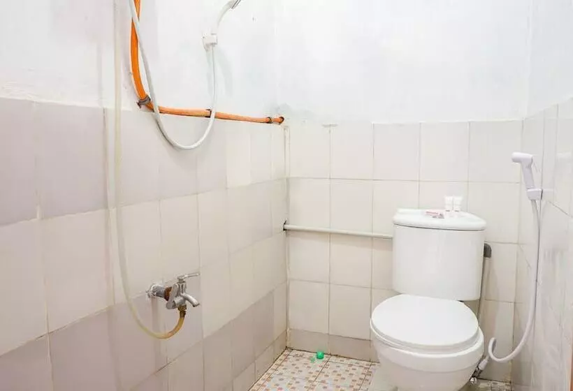 ユースホステル Cempaka Homestay By Oyo Rooms