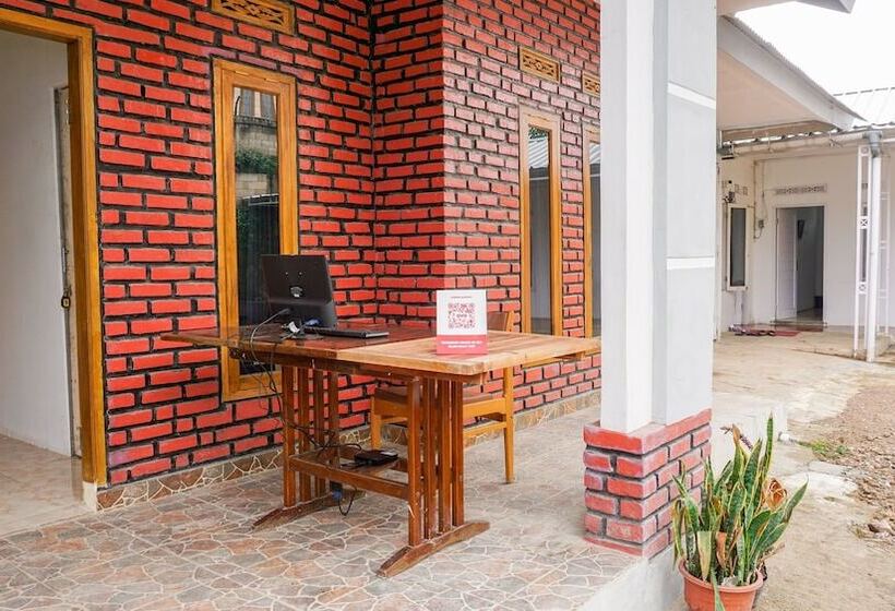 فندق صغير Cempaka Homestay By Oyo Rooms