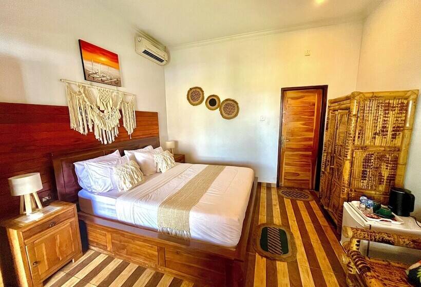 Albergue Coastal Inn