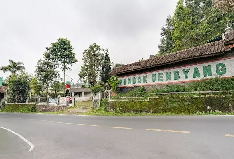 Retkeilymaja Pondok Gembyang Ciwidey By Oyo Rooms
