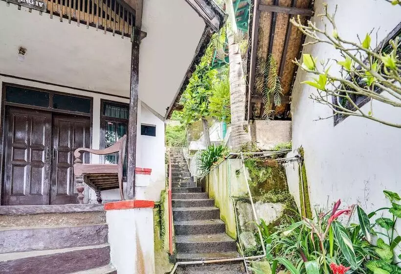 Retkeilymaja Pondok Gembyang Ciwidey By Oyo Rooms