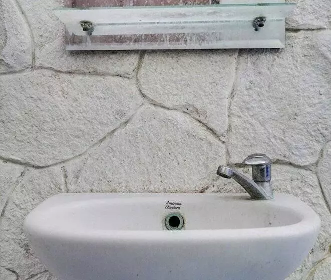 Retkeilymaja Pondok Gembyang Ciwidey By Oyo Rooms