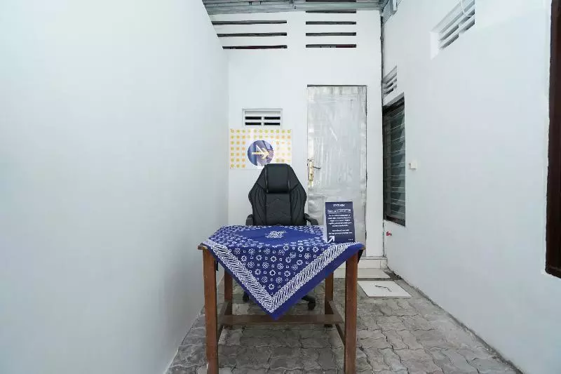 Alberg Spot On 2479 Berkah Residence Syariah