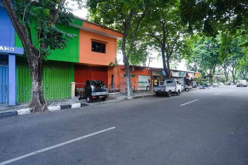 Alberg Spot On 2479 Berkah Residence Syariah