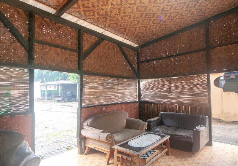 הוסטל Spot On 2501 Rendy Putra Malingping