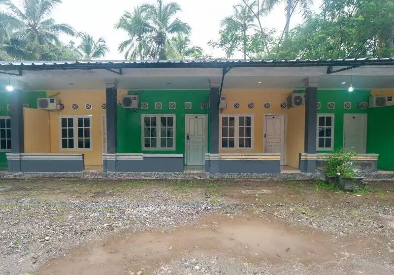 ユースホステル Spot On 2501 Rendy Putra Malingping