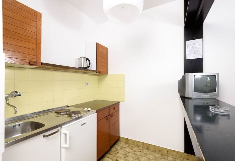 Apartments Medena Budget