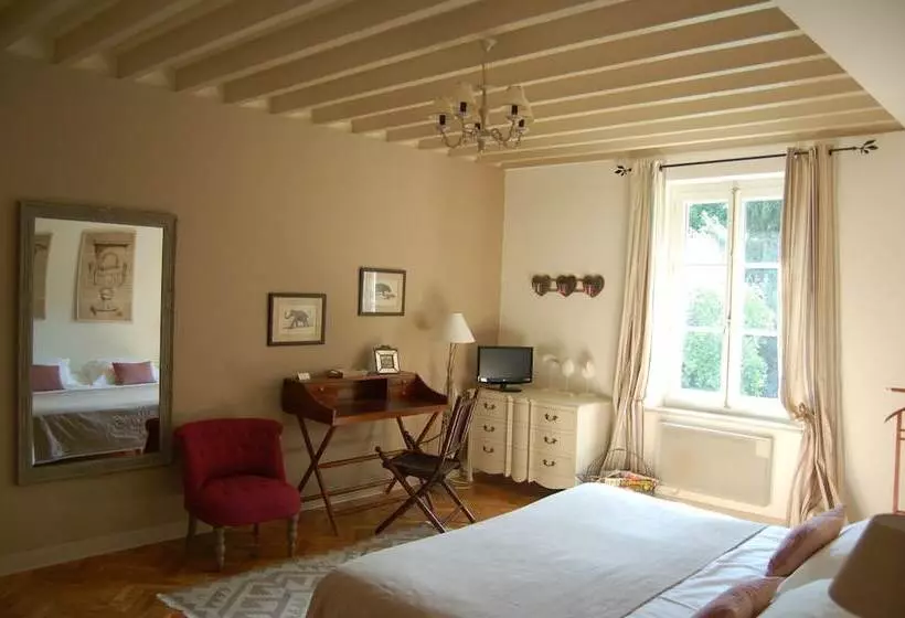 Aamiaismajoitus (B&B) Le Manoir Du Ménillet