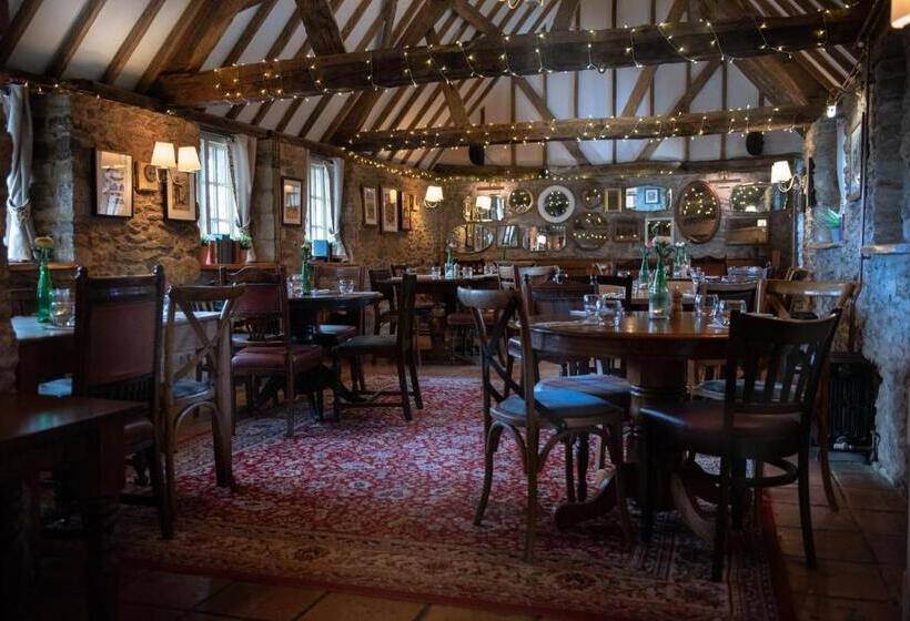 مبيت وإفطار The Talkhouse