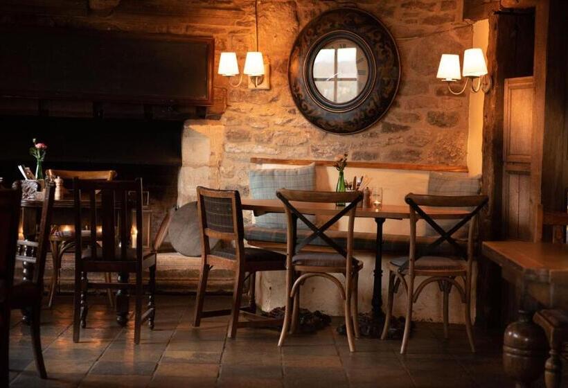 مبيت وإفطار The Talkhouse