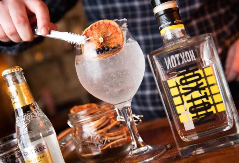 مبيت وإفطار The Talkhouse