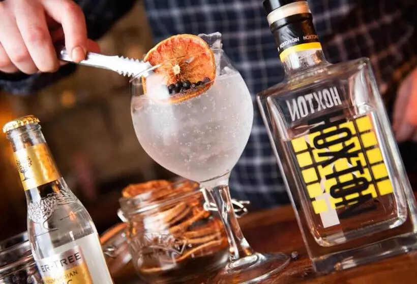 Aamiaismajoitus (B&B) The Talkhouse